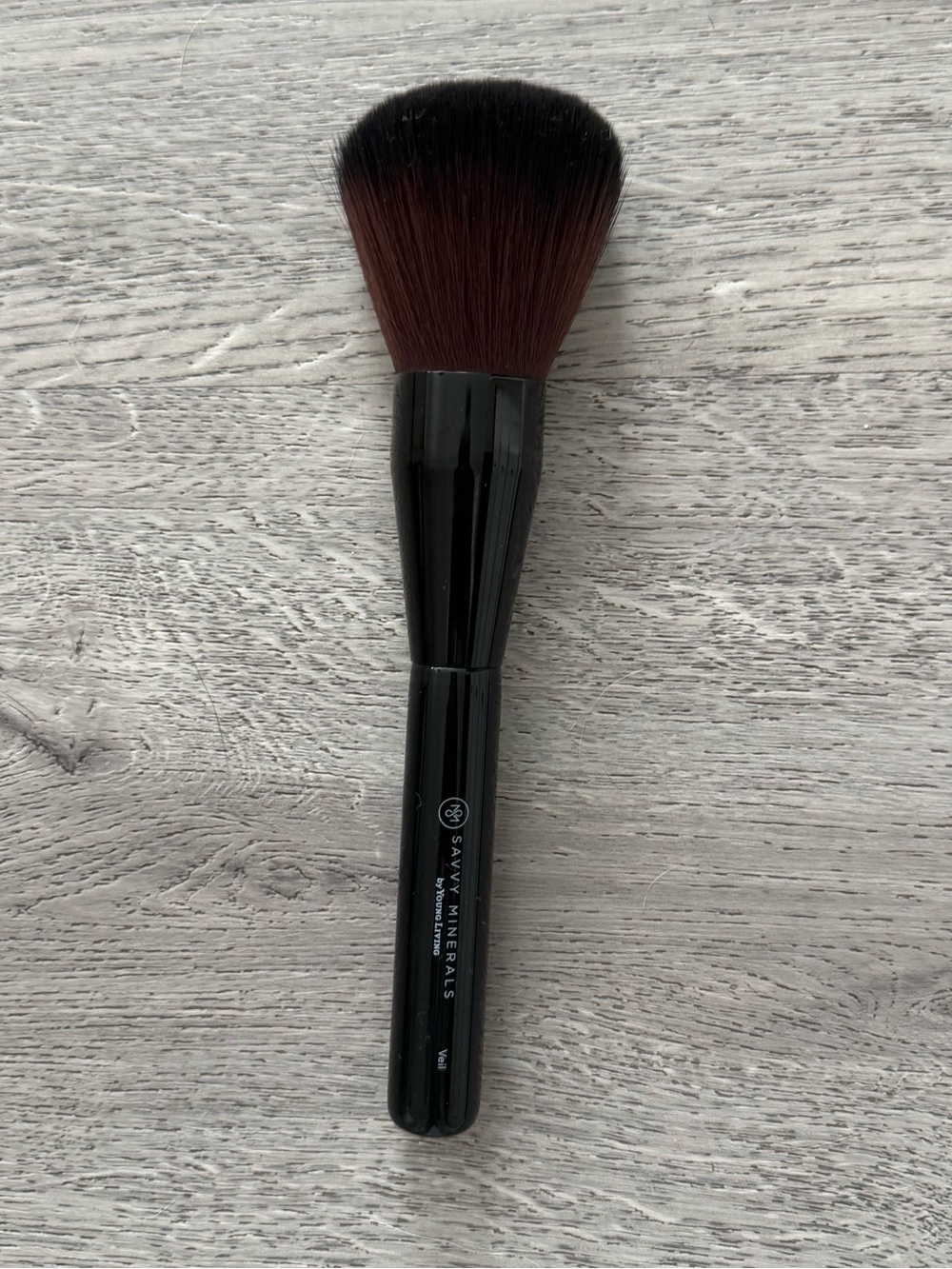 Savvy Minerals by Young Living Large Powder Brush